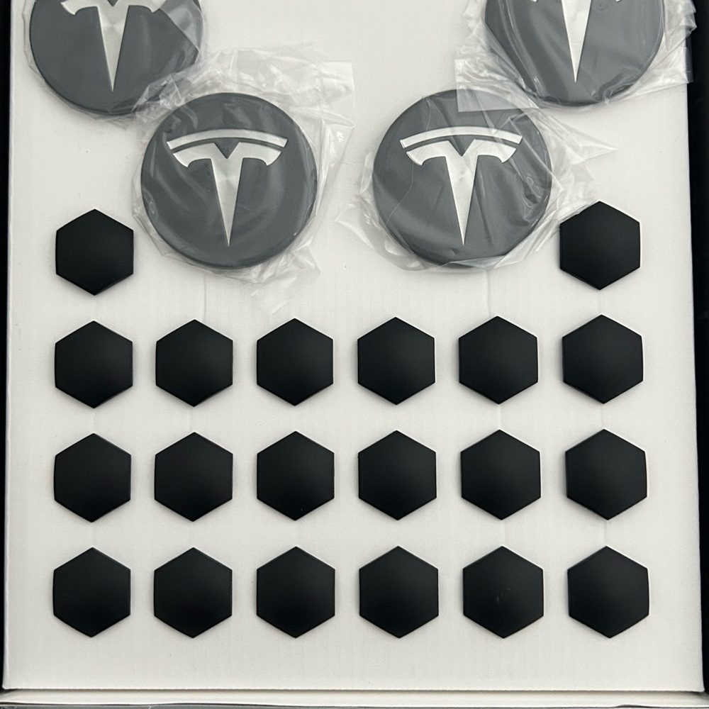 Tesla Model 3 Aero Wheel Center Cap Lug Cover Kit 1458216-10- B 18" New OEM